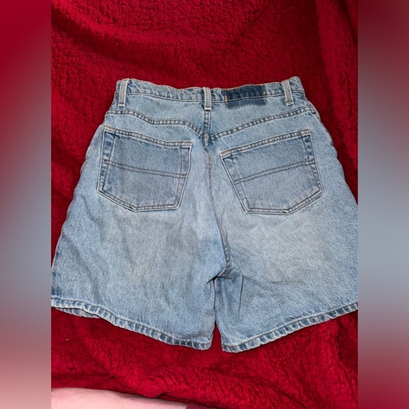 ‼️VINTAGE Women’s Paris Sport Club Button Up Shorts ‼️ - Picture 4 of 5